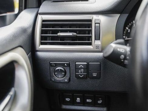 Used 2021 Lexus GX 460 Premium w/ Premium Package AWD/4WD image 28