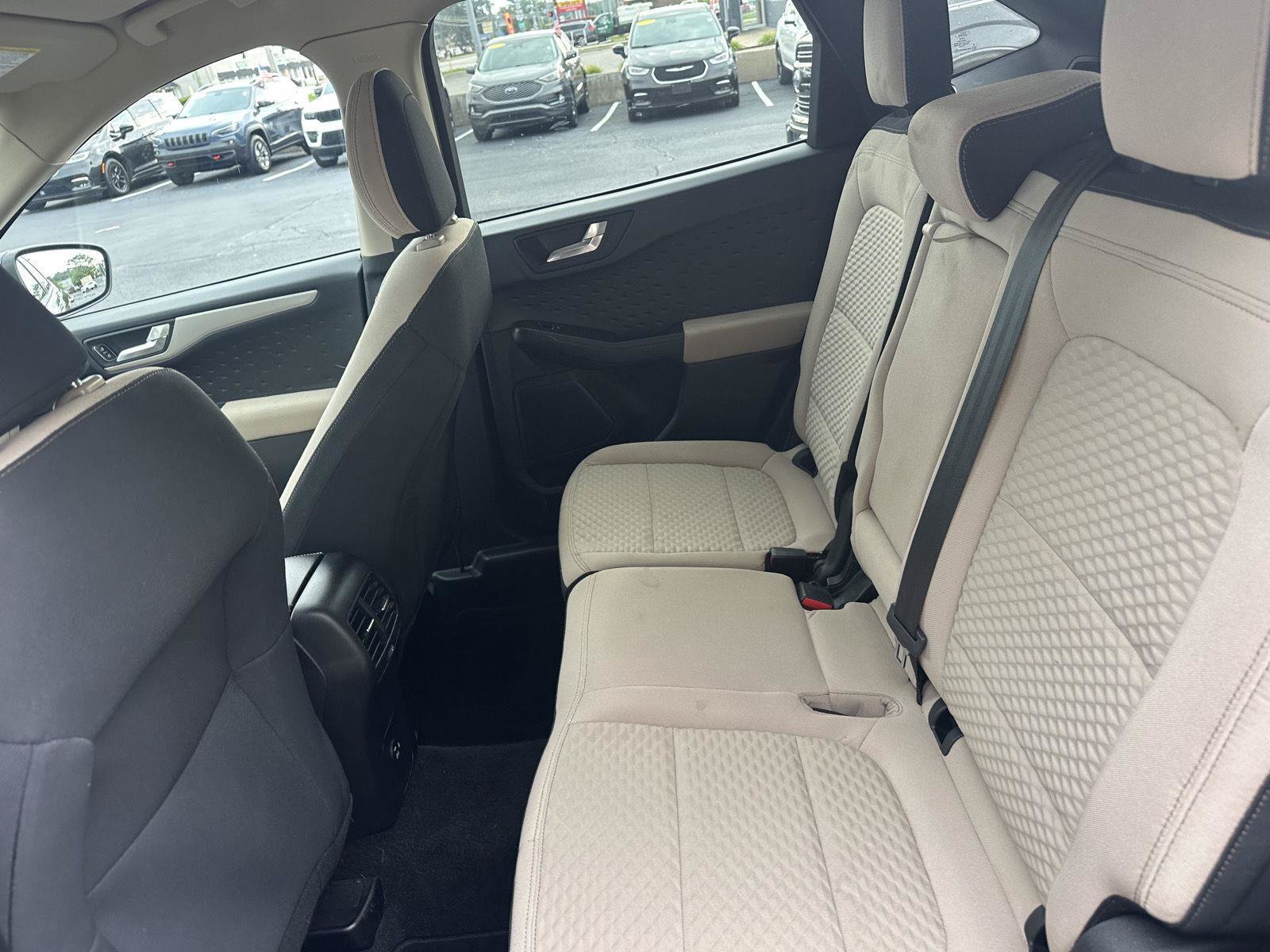 Used 2020 Ford Escape SE FWD image 28