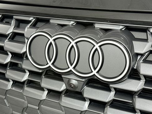 Used 2025 Audi Q5 Prestige AWD/4WD image 15