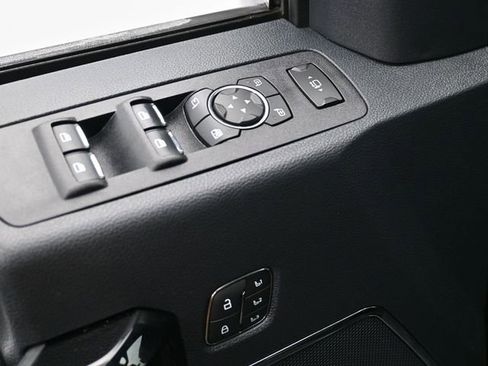 Used 2022 Ford F250 Lariat w/ Black Appearance Package image 13