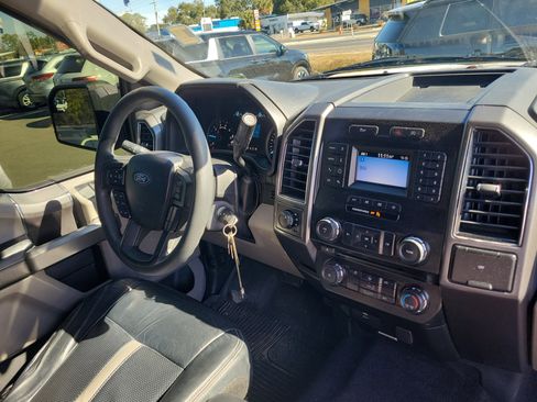 Used 2018 Ford F150 XLT image 7