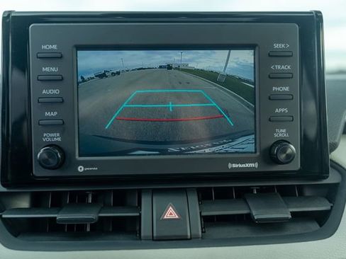 Used 2022 Toyota RAV4 XLE image 30