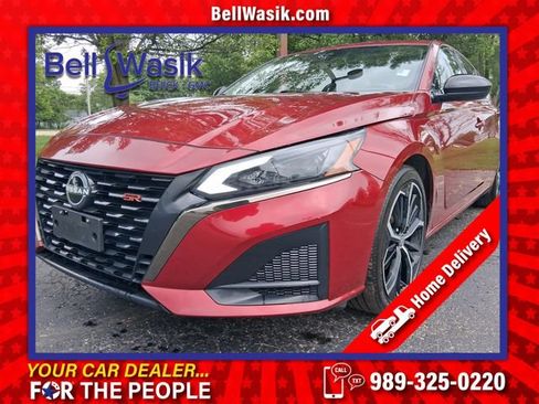 Used 2024 Nissan Altima 2.5 SR FWD image 1