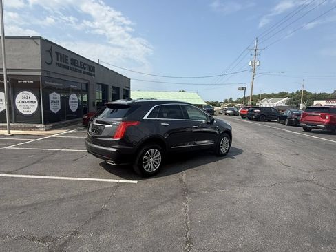 Used 2018 Cadillac XT5 Luxury w/ Driver Awareness Package AWD/4WD image 18