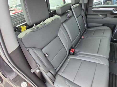 New 2026 Chevrolet Silverado 2500 LTZ w/ LTZ Premium Package AWD/4WD image 28