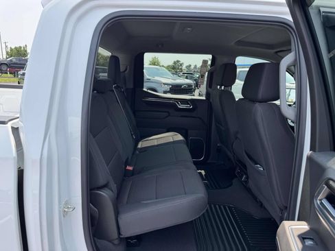 Used 2022 Chevrolet Silverado 1500 LT w/ Z71 Off-Road Package AWD/4WD image 15