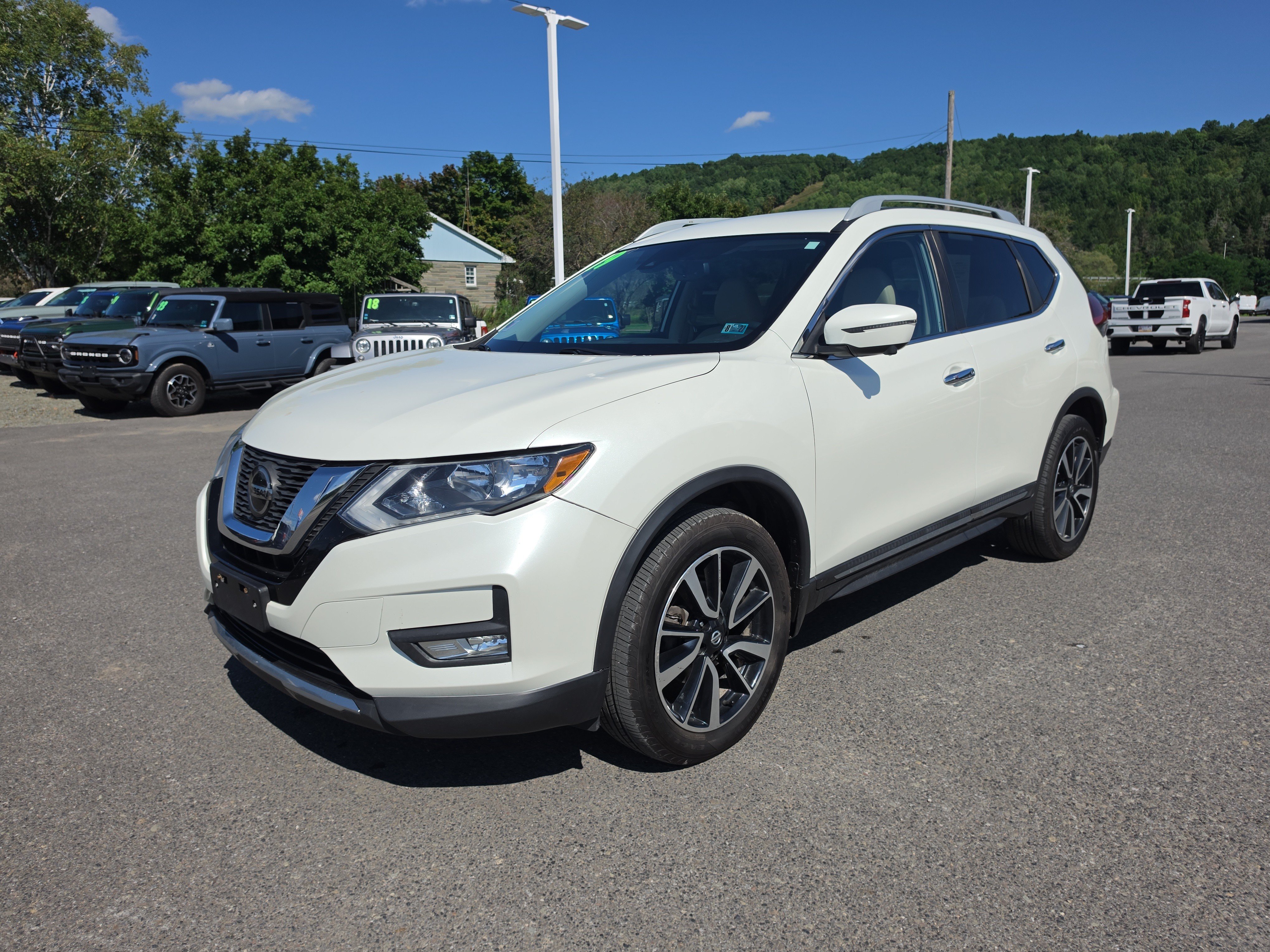 Used 2019 Nissan Rogue SL AWD/4WD image 8