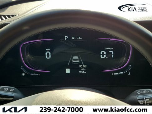 Used 2025 Kia Sportage EX FWD image 25