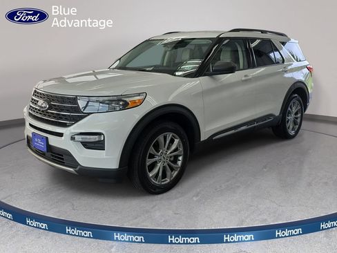 Certified 2022 Ford Explorer XLT w/ Equipment Group 202A AWD/4WD image 1