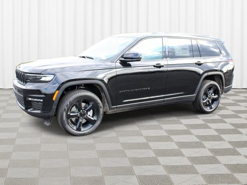 New 2025 Jeep Grand Cherokee L Limited w/ Black Appearance Package image 41