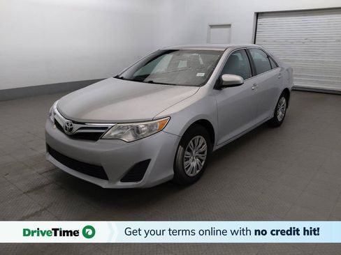 Used 2014 Toyota Camry LE FWD image 1