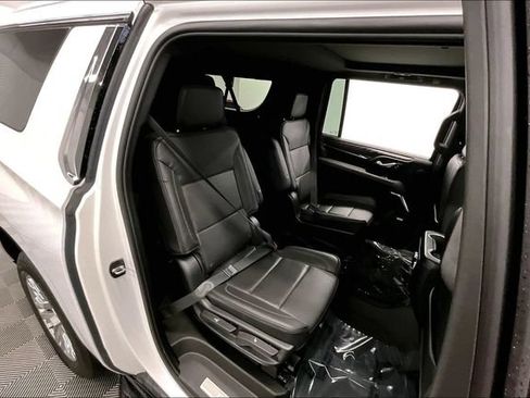 Used 2024 GMC Yukon XL Denali AWD/4WD image 26