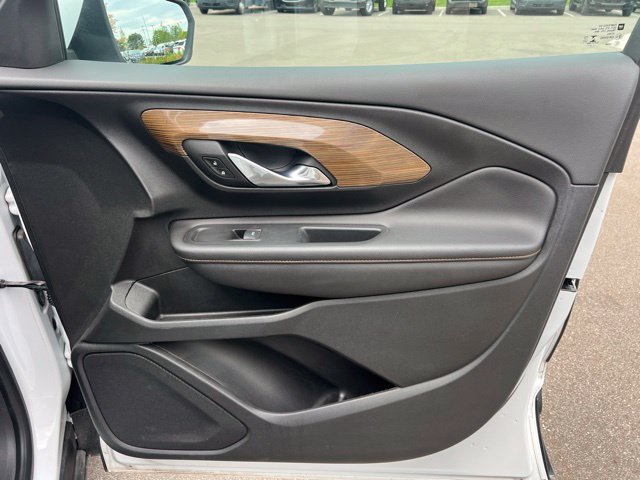 Used 2020 GMC Terrain SLE w/ Driver Convenience Package FWD image 8