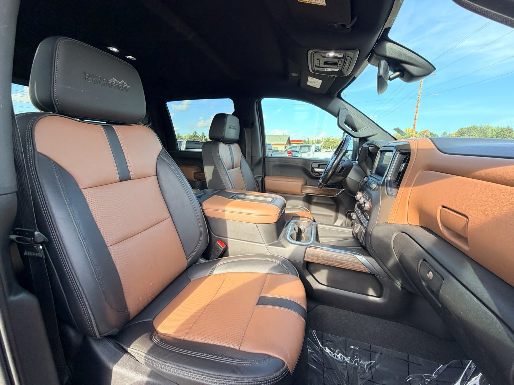 Used 2021 Chevrolet Silverado 3500 High Country w/ Safety Package II AWD/4WD image 7