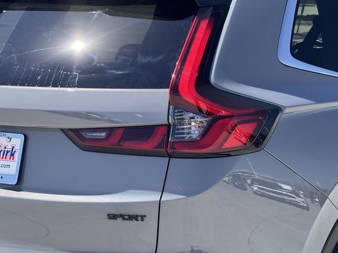 Used 2025 Honda CR-V Sport image 11