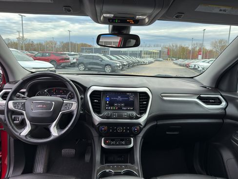 Certified 2023 GMC Acadia SLT w/ Preferred Package image 28