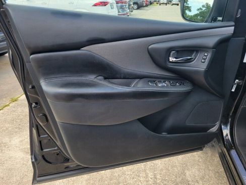 Used 2019 Nissan Murano SL FWD image 14