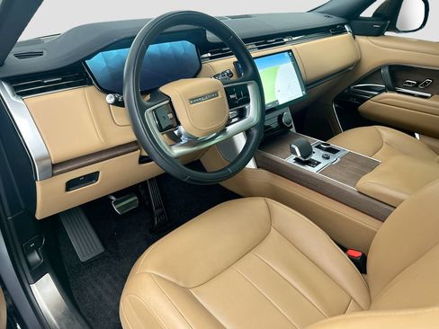 Used 2023 Land Rover Range Rover SE AWD/4WD image 4
