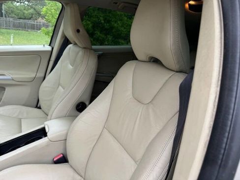 Used 2011 Volvo XC60 3.2 image 34