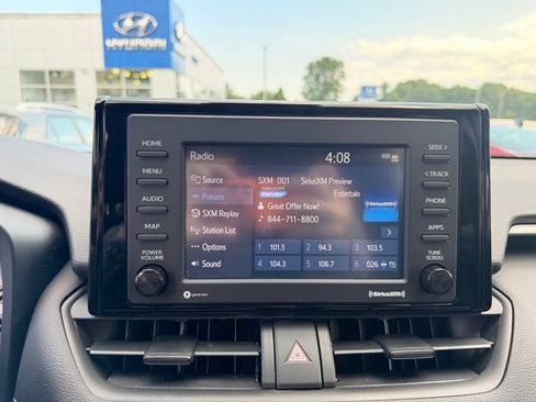 Used 2022 Toyota RAV4 LE AWD/4WD image 23