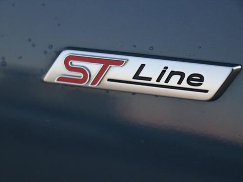 Used 2024 Ford Escape ST-Line w/ Tech Pack #1 image 8