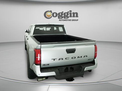 New 2026 Toyota Tacoma TRD Off-Road AWD/4WD image 11
