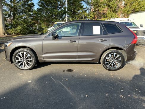 Used 2025 Volvo XC60 B5 Plus w/ Climate Package image 7