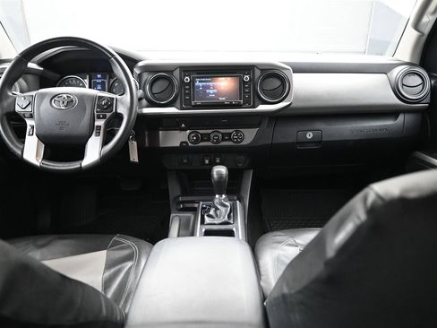 Used 2019 Toyota Tacoma SR5 image 12