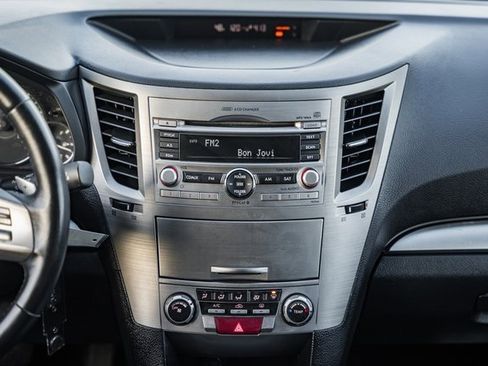 Used 2010 Subaru Outback 2.5i Premium image 20