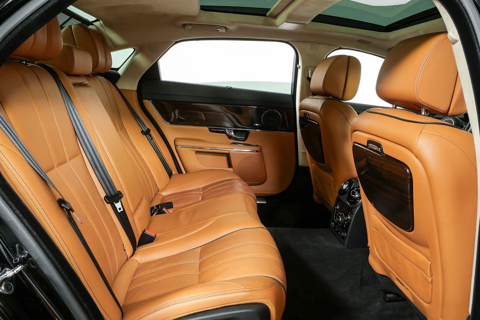 Used 2013 Jaguar XJ L Portfolio AWD/4WD image 22