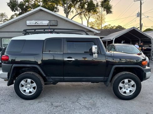 Used 2008 Toyota FJ Cruiser 4WD image 7