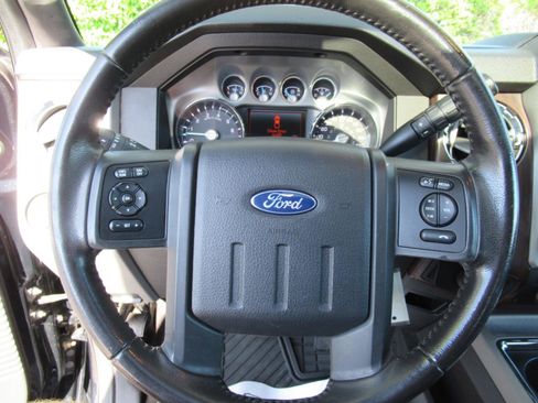 Used 2016 Ford F350 Lariat image 23
