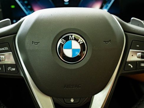 Used 2024 BMW 330i xDrive Sedan w/ Premium Package image 27