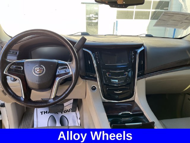 Used 2015 Cadillac Escalade Premium AWD/4WD image 12