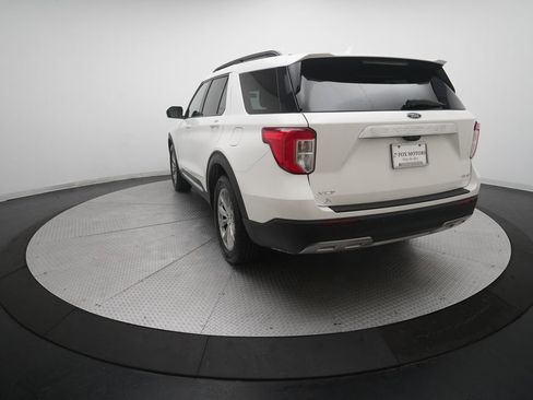 Used 2021 Ford Explorer XLT image 36