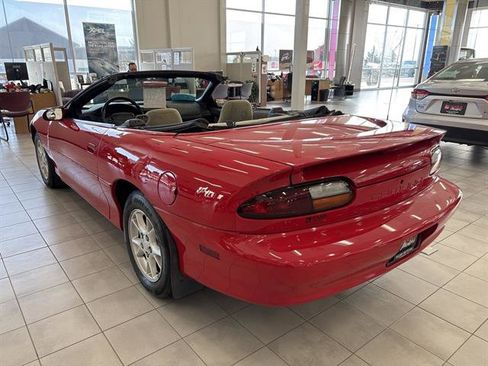 Used 2002 Chevrolet Camaro LT image 2