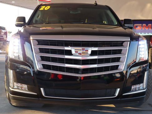 Used 2020 Cadillac Escalade Luxury image 11