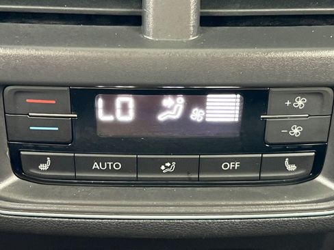 Used 2018 Volkswagen Atlas SEL AWD/4WD image 40
