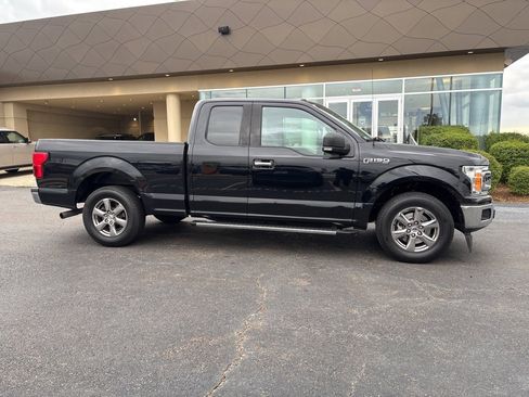 Used 2018 Ford F150 XLT w/ Equipment Group 302A Luxury image 3