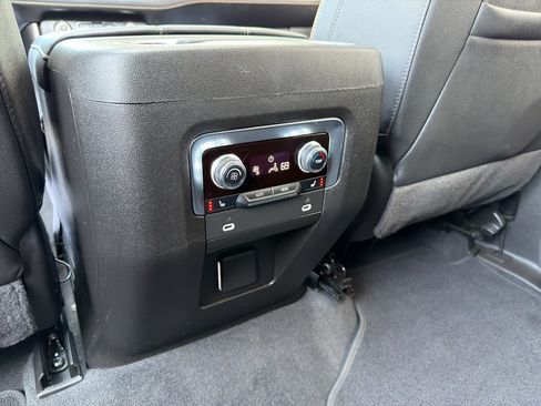 Used 2023 GMC Yukon AT4 w/ AT4 Premium Package AWD/4WD image 19