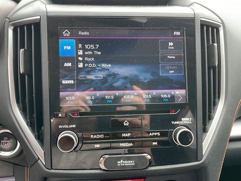 Used 2020 Subaru Crosstrek 2.0i Limited w/ Moonroof Package w/Navigation AWD/4WD image 25