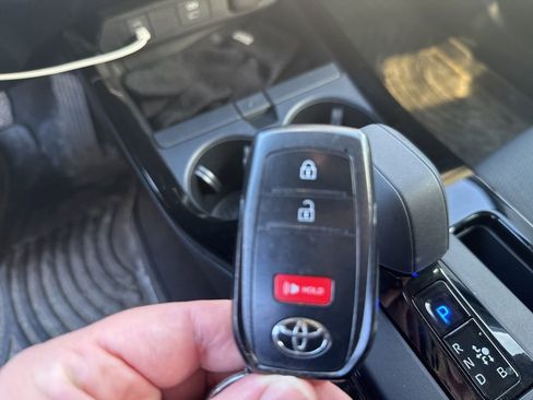 Used 2024 Toyota Prius LE image 17