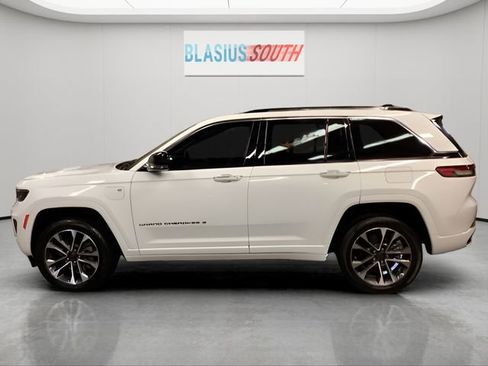 Used 2023 Jeep Grand Cherokee Overland image 6