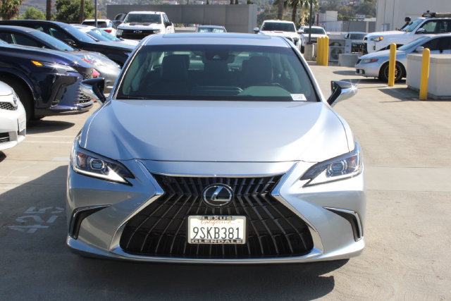 Certified 2025 Lexus ES 350 w/ Accessory Package (Z2) FWD image 2
