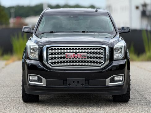 Used 2016 GMC Yukon XL Denali w/ Open Road Package AWD/4WD image 5