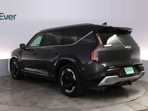 Used 2024 Kia EV9 Land AWD/4WD image 17