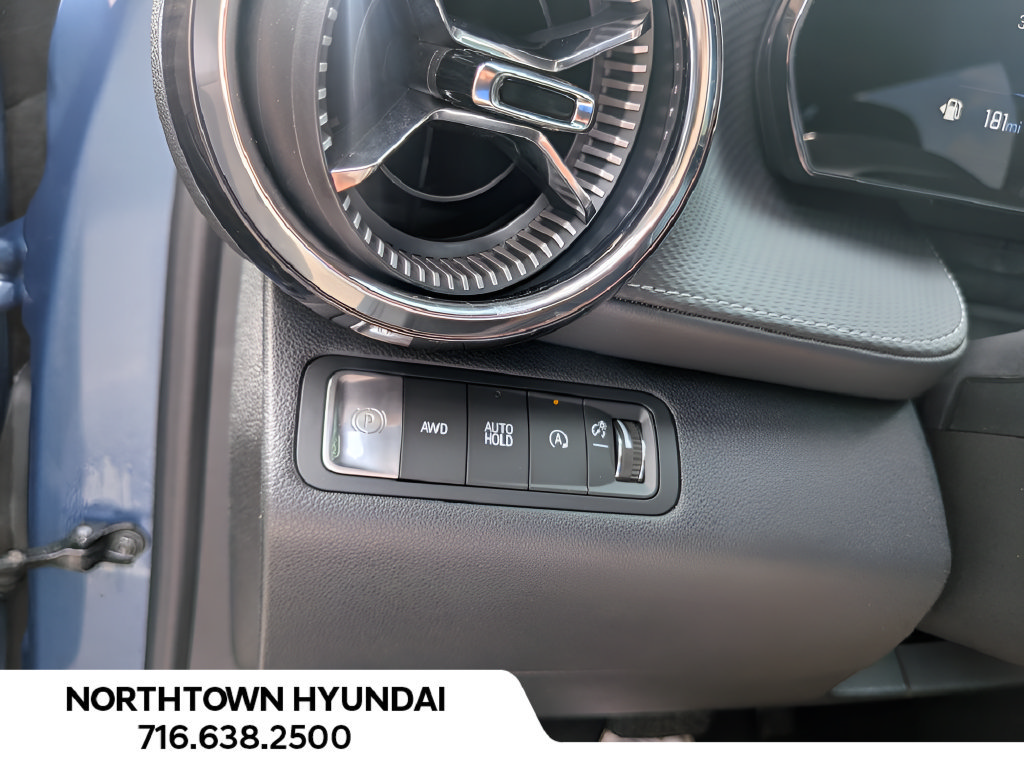 Used 2025 Chevrolet Equinox LT w/ Safety and Technology Package AWD/4WD image 28