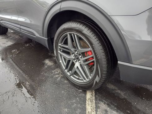 Used 2025 Ford Explorer ST-Line w/ ST-Line Street Pack image 10