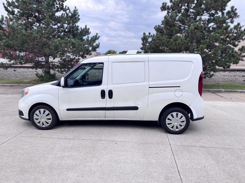 Used 2019 RAM ProMaster City Tradesman SLT image 2