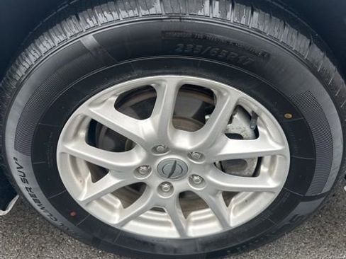 Used 2022 Chrysler Pacifica Touring-L image 12